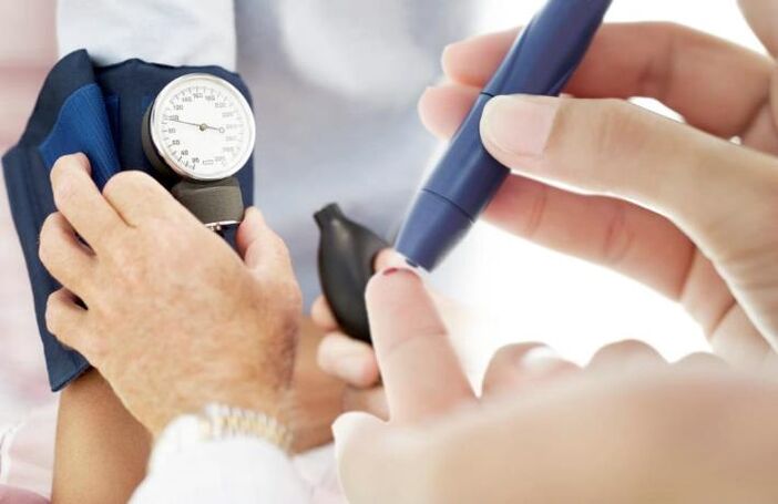 Measuring blood sugar in people with diabetes